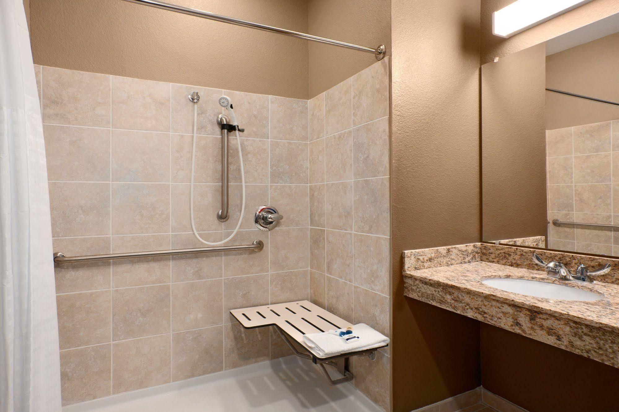 Microtel Inn & Suites Kenedy Exterior foto